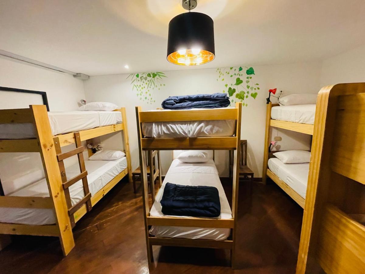 Rainbow Hostel Лима Экстерьер фото
